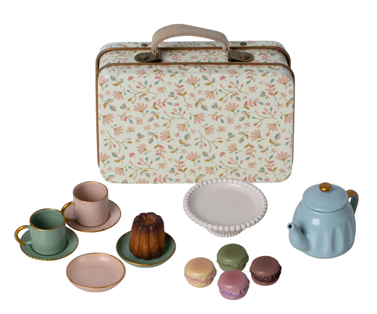 Afternoon Treat Tea Set, Merle