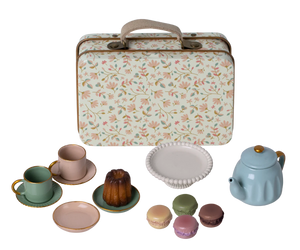 Afternoon Treat Tea Set, Merle