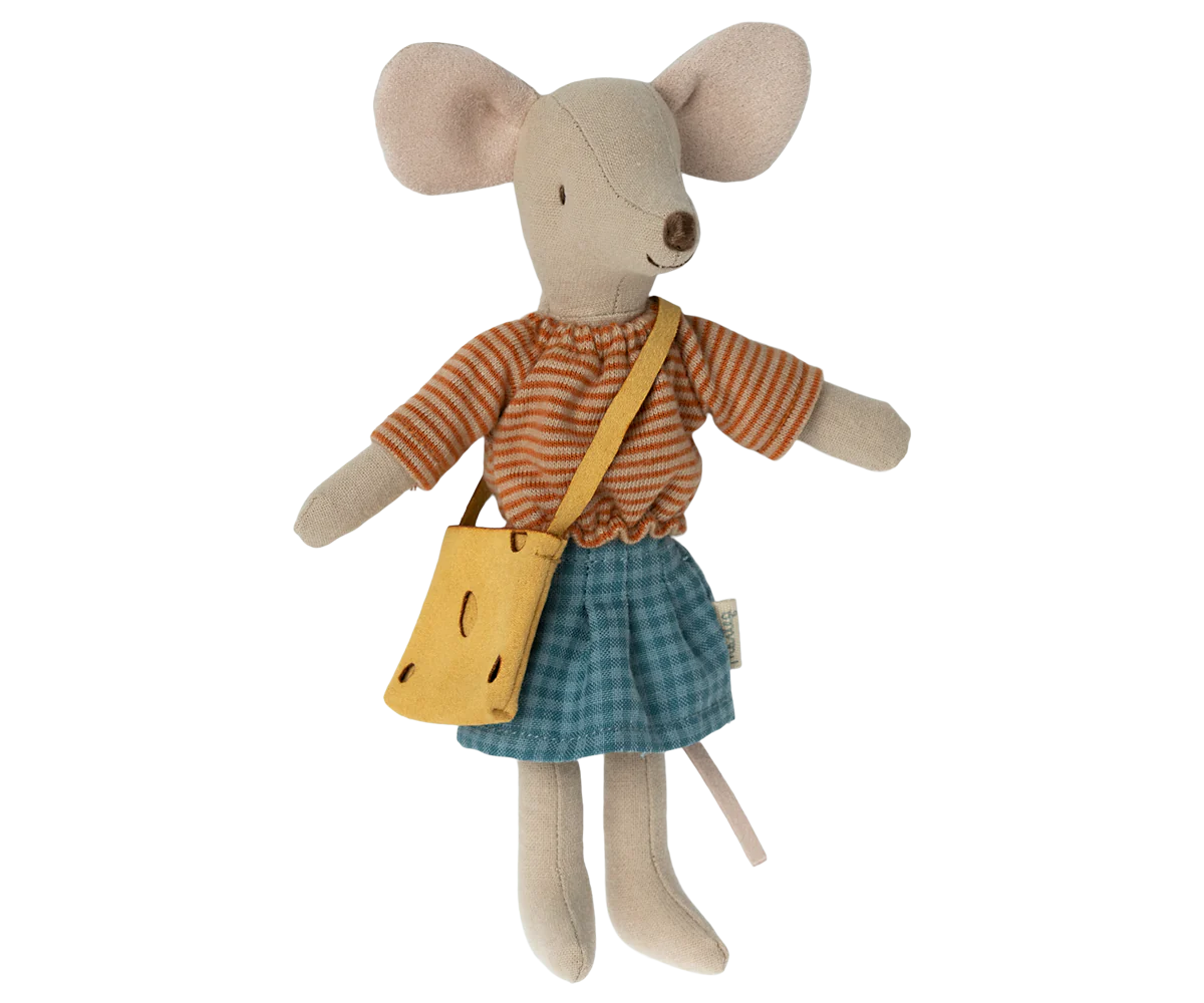 Clothes for Mum Mouse